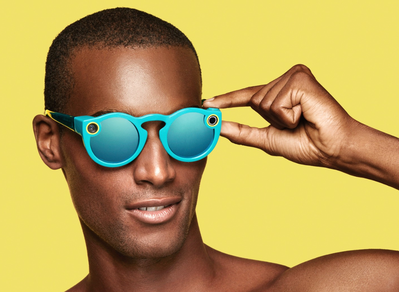 Illustration for article titled Las nuevas gafas de Snapchat son algo menos feas que Google Glass (pero igual de ridĂculas)